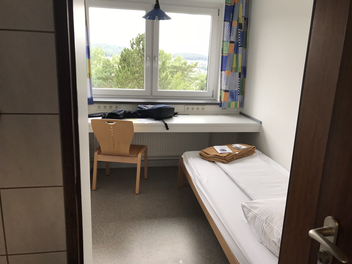 Вид со входа в комнату