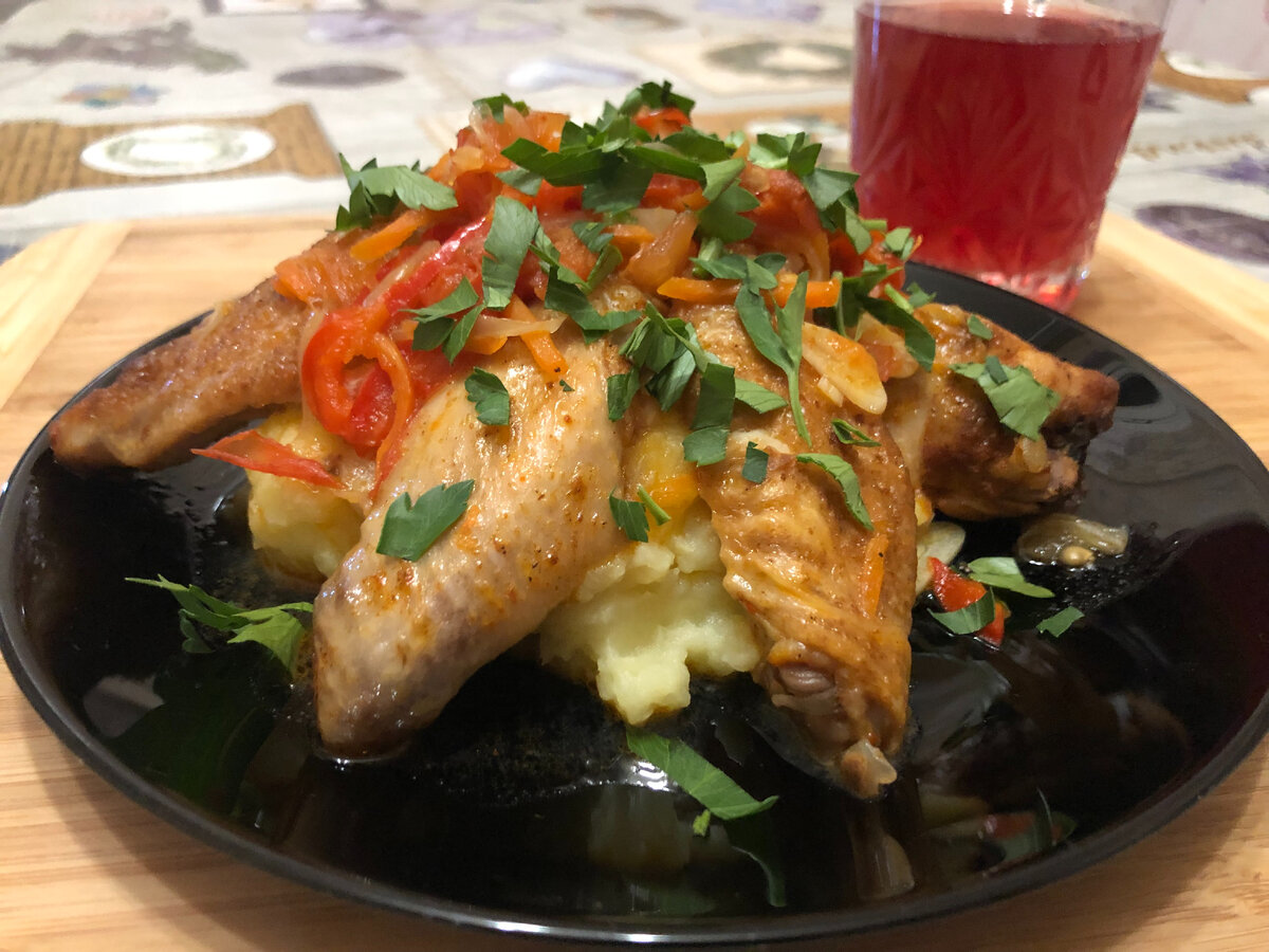 Остро сладкие крылышки. Крылышки по восточному из спара. Крылышки по восточному по рецепту спар. Крылышки по восточному из спара. Крылышки по восточному на сковороде.