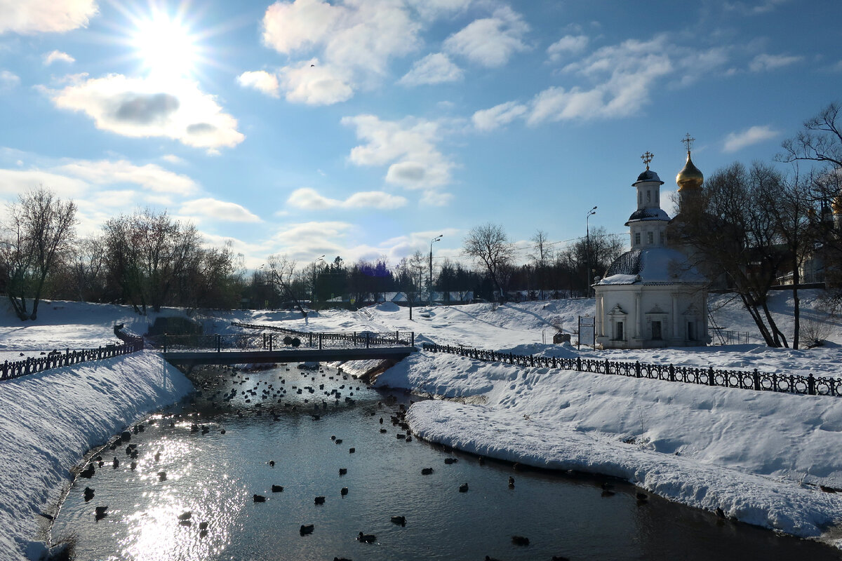 Фотопрогулка по г. Сергиев Посад: Блинная гора, Овражный переулок, Русский  дворик и Троице-Сергиева Лавра / март 2022 | Фотокладовка | Дзен