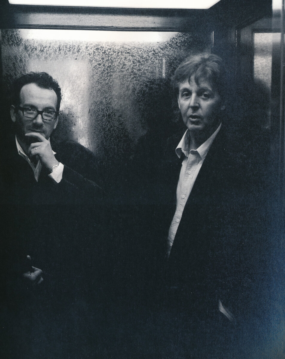 Костелло и Маккартни в 1995 году.