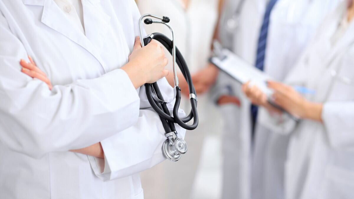    Врачи© Fotolia / rogerphoto