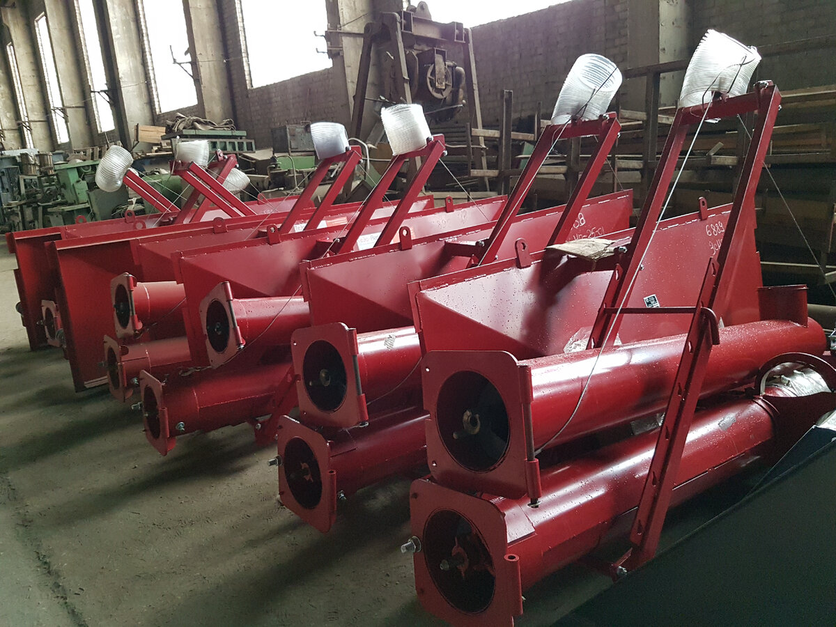 Загрузчики ЗСНР на складе компании