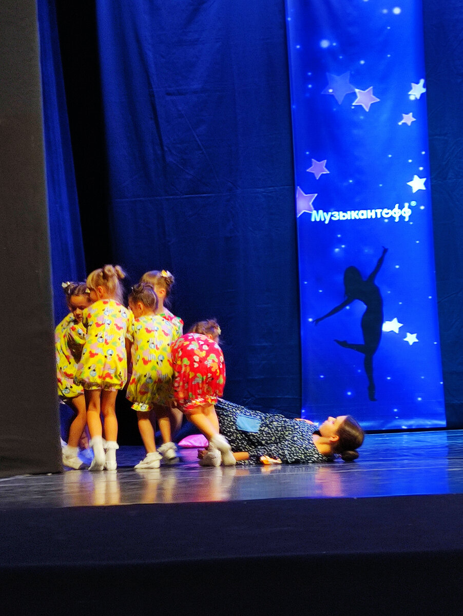 Ещё Репка учила нас тому, что неподвластное одному, подвластно коллективу