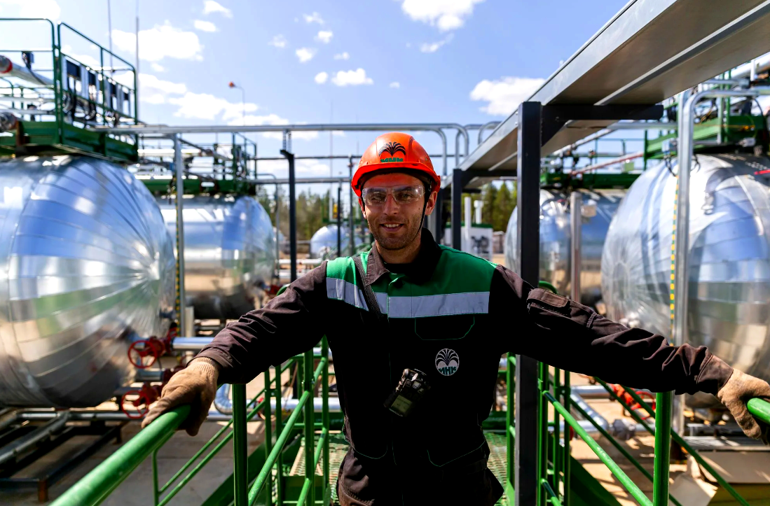 Стройка невиданных масштабов развернулась на целинных северных землях. Даже сама по себе она является мегапроектом, которых в мире единицы.-7