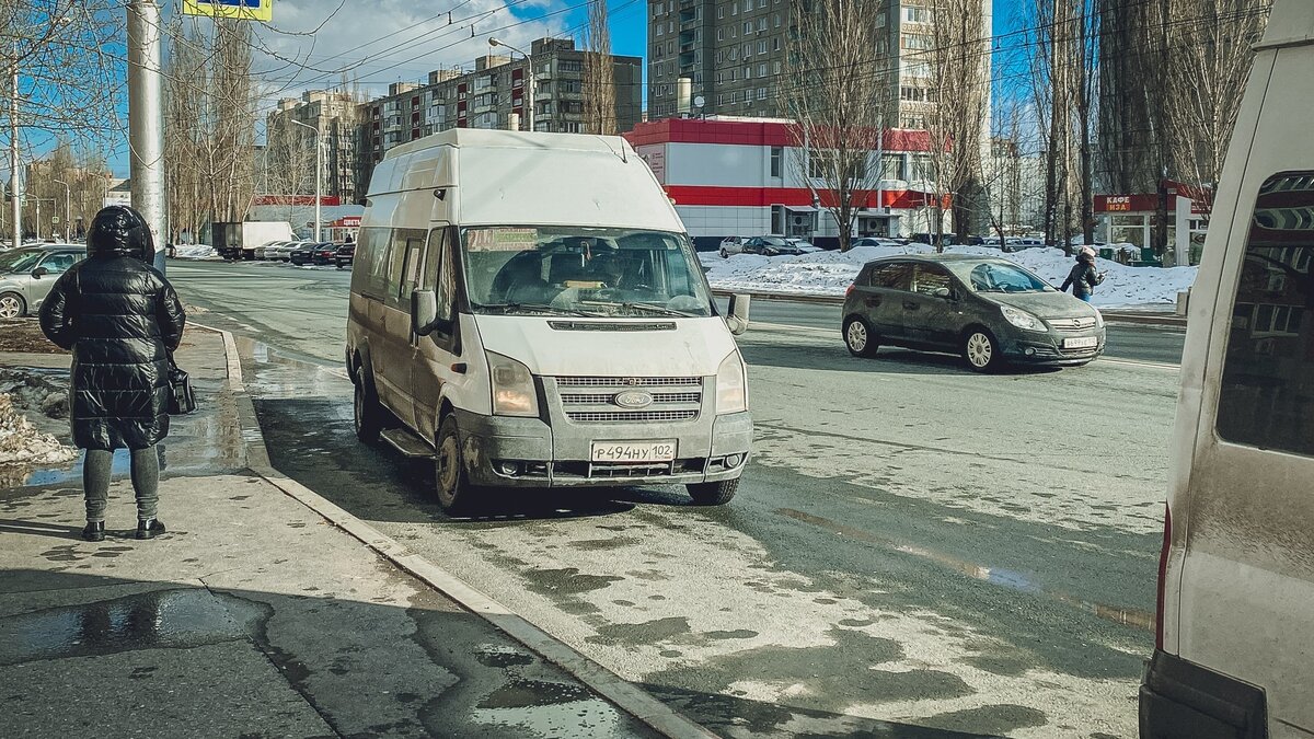     Видео, на кадрах которого водитель выполняет опасный маневр, попало в соцсети.