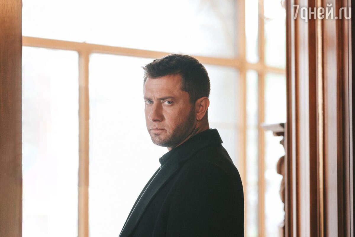    «Жизнь по вызову», реж. Сарик Андреасян Кадр из сериала