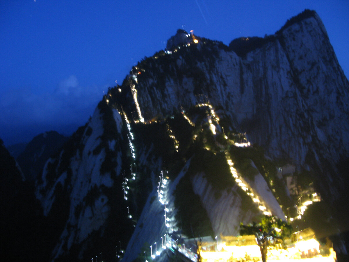 Священная гора запада