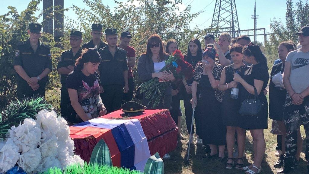 Похороны донецкого бойца на видео: В перемирии не будет мира