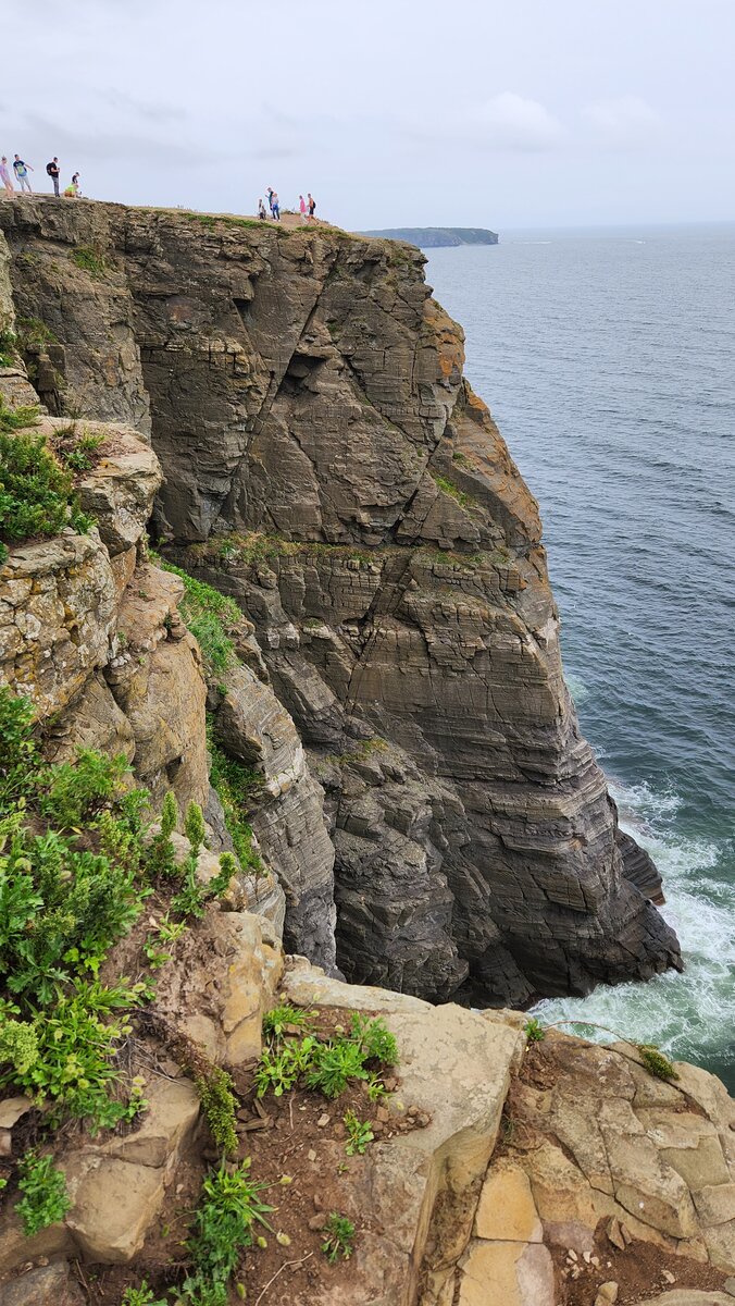 Такие обрывы ни в какое горизонтальное фото не влезают