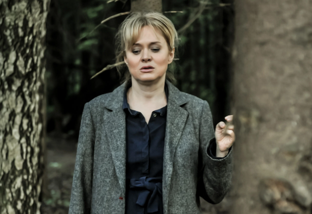 Кадр из сериала "Обычная женщина" (2018-2020)