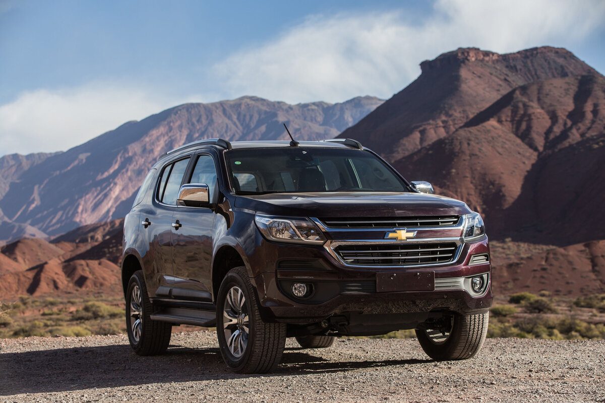 Chevrolet trailblazer 2015 с человеком