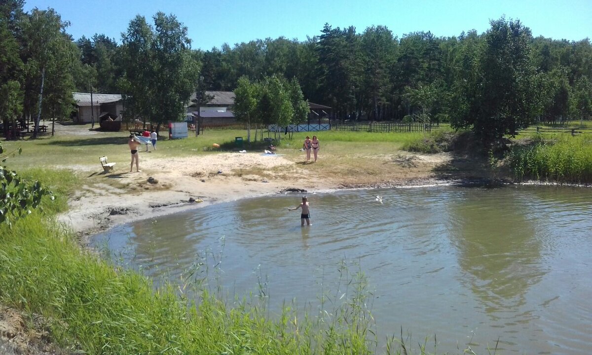 Озеро Подборное напоминает большую ванну с мылом