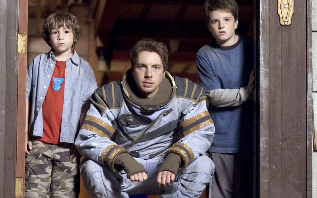 Фрагмент из к\ф "Затура". Кстати, также там снимается молодая Кристен Стюарт (Бела из к\ф "Сумерки")