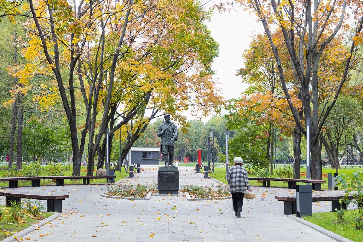 парк на красногвардейской у метро