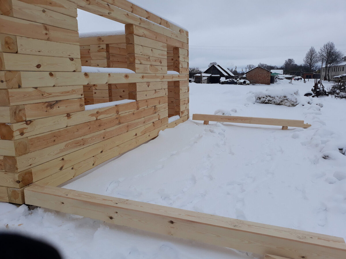 Вынос под веранду 3 метра.