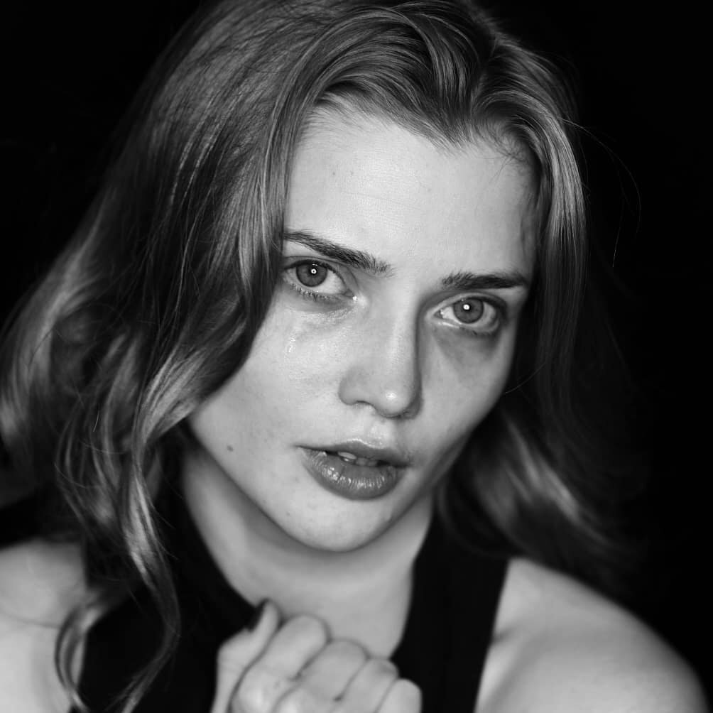 Ева из сериала СашаТаня. Кто же она такая? Личная жизнь актрисы | В мире  красоток | Дзен