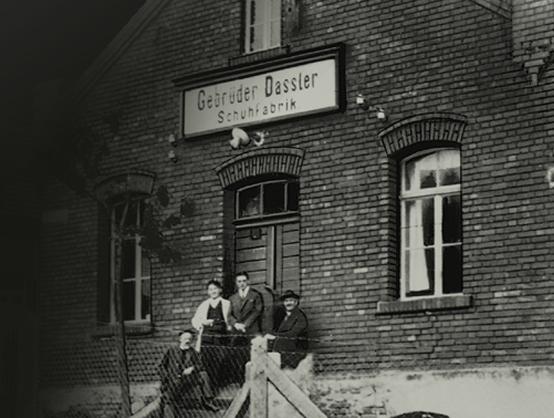 Gebruder shop dassler schuhfabrik