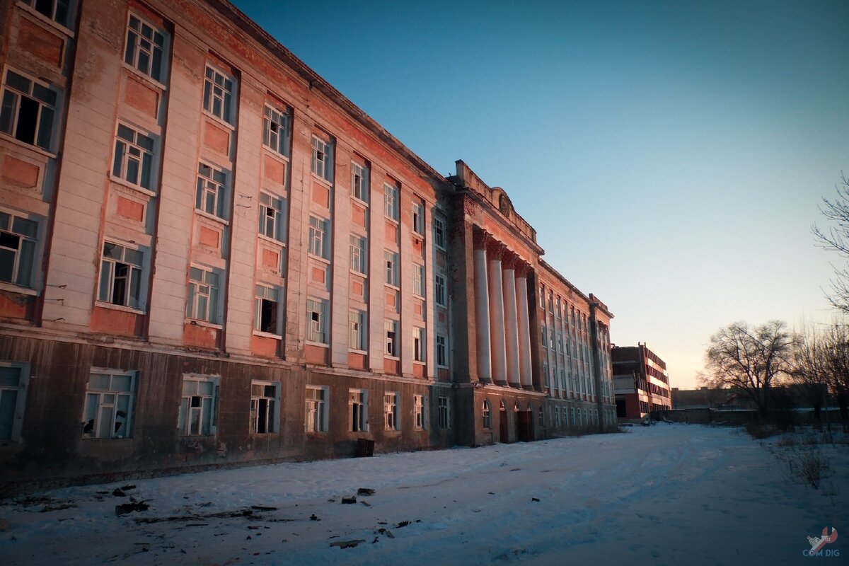 Им приказали навсегда покинуть территорию зенитного ракетного училища ПВО