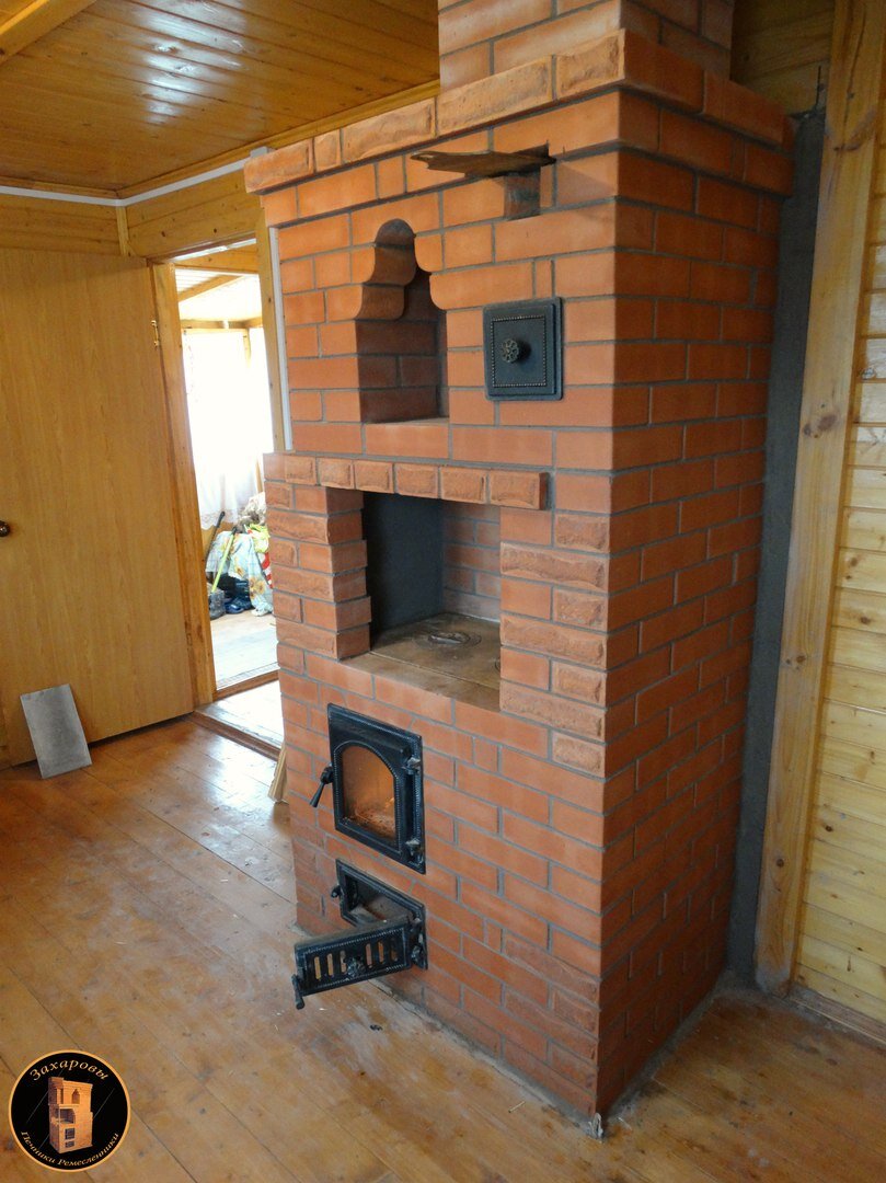 Вид сбоку от кухни 