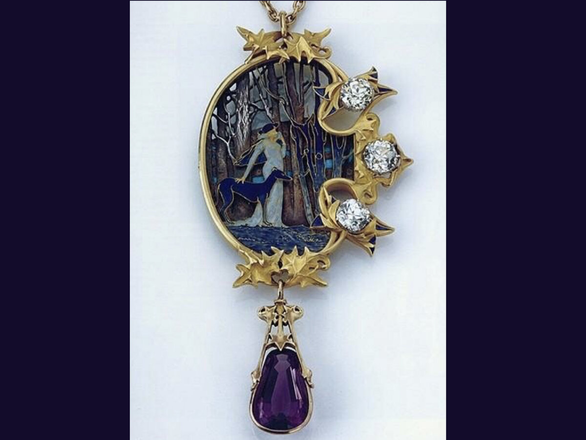 Подвеска "Принцесса Лойнтэйн" - бриллианты, аметист, золото, эмаль. Статьи или видео выходят каждый день после 18:00 по мск.