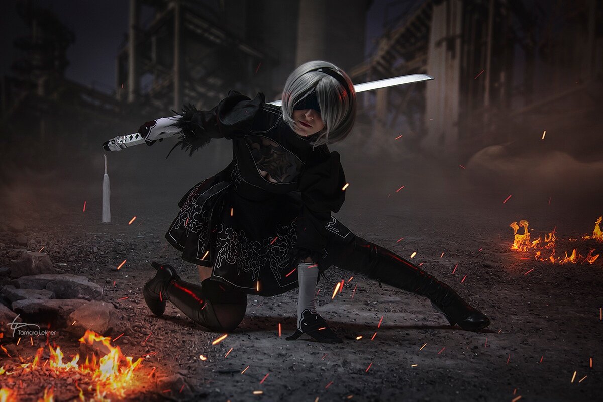 Косплей 2. Ниер автомата 2b косплей. Косплей 2b из NIER Automata. 2b NIER Automata Cosplay насилие. Tamara lekher 2b.