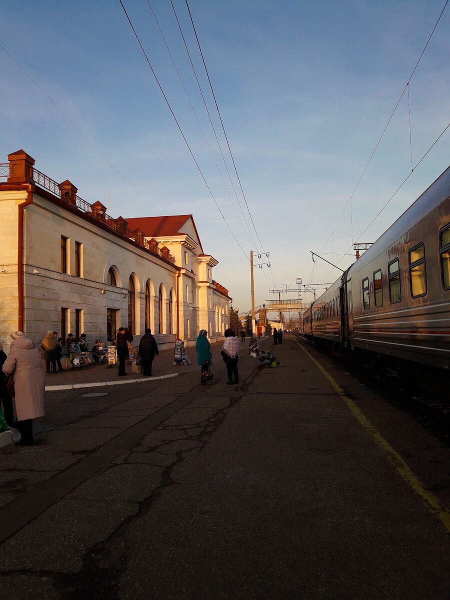 Золотой столб в Поволжье на ж/д станции Канаш (Шихраны) с отметкой в 50 000 км., романтика поездов и старый вокзал…