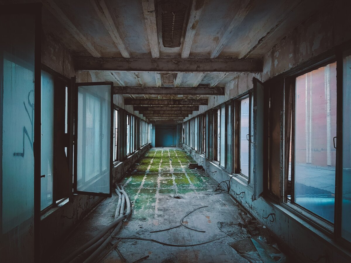 Переход из одного здания в другое