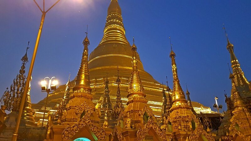 Это галерея. Листайте фотографии по стрелке справа