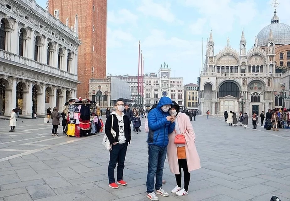 ГОВОРЯТ ВИРУС БОИТСЯ ТЕПЛОТЫ А КТО ТО  ГОВОРИТ ХОЛОДА  КОМУ ВЕРИТЬ 