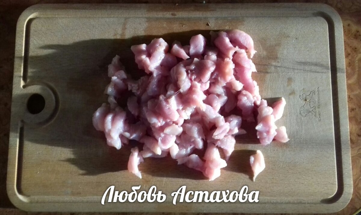 Одна грудка на листик, тоже вполне достаточно.