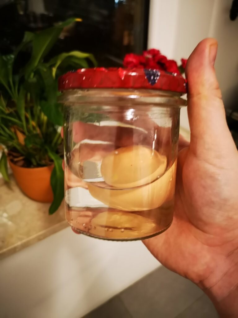 Самый простой способ очистить яйца