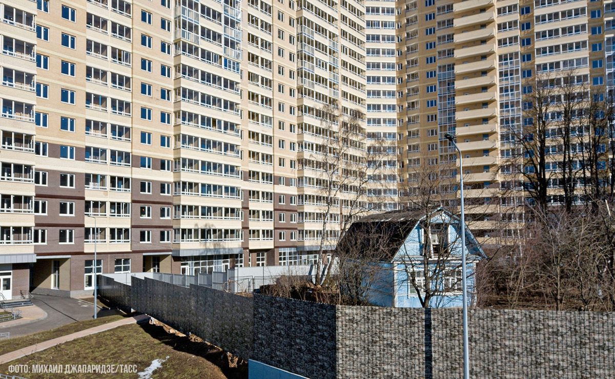 "Синий домик" в окружении ЖК "Одинбург"