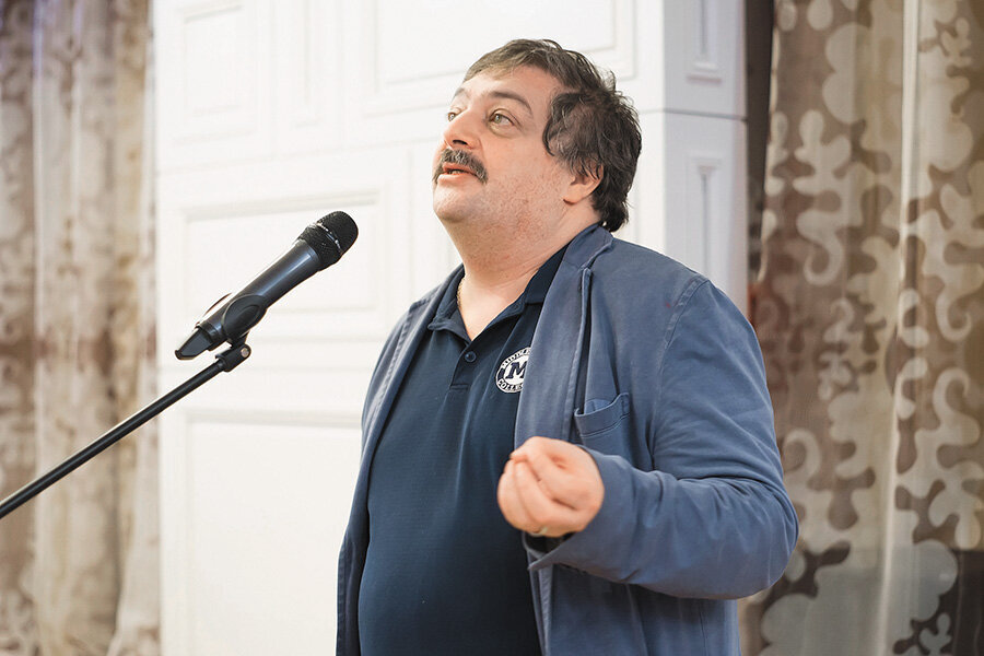 Дмитрий Быков. Фото из свободного доступа.