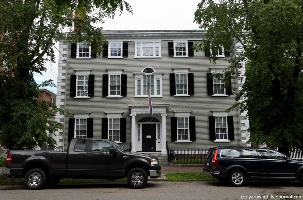Салем. Филлипс-хаус (Phillips House), 34 Chestnut St, Salem, MA
