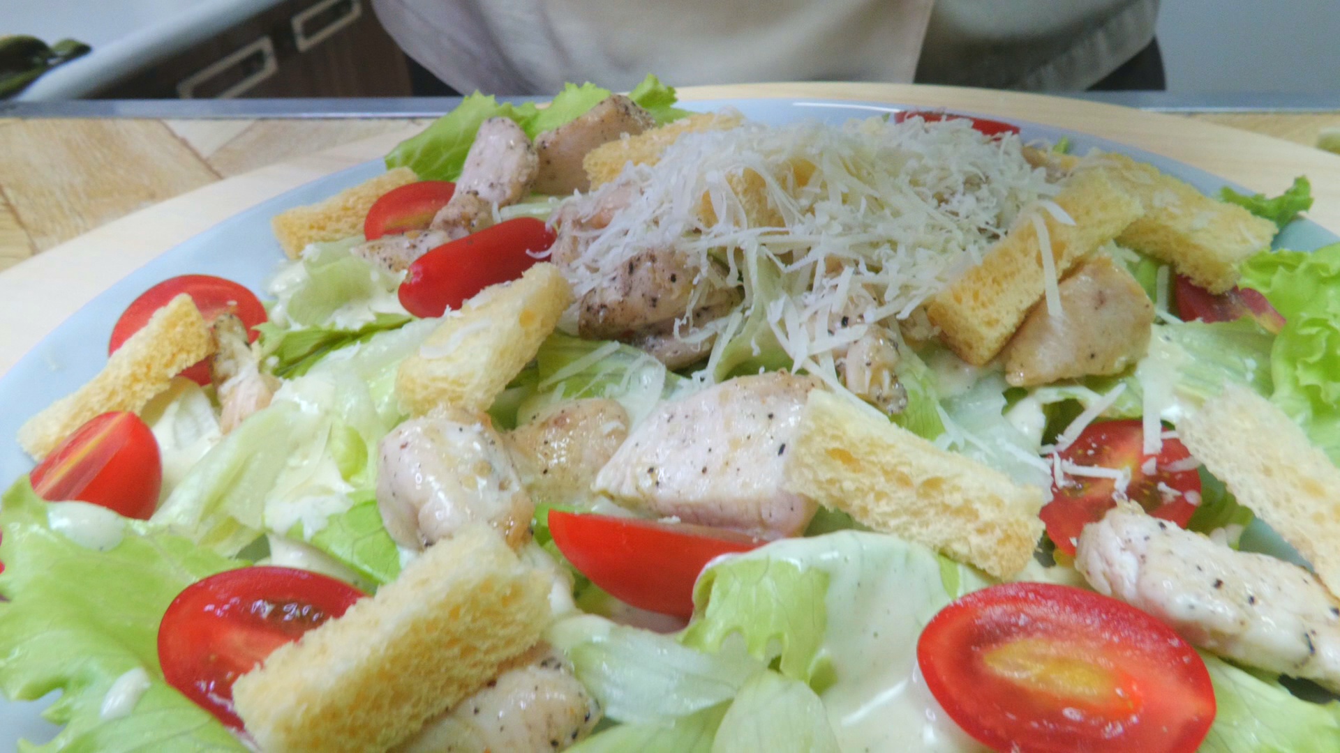 Салат "Цезарь" с курицей OK.RU Салат цезарь с курицей, Салат цезарь, Рецепты
