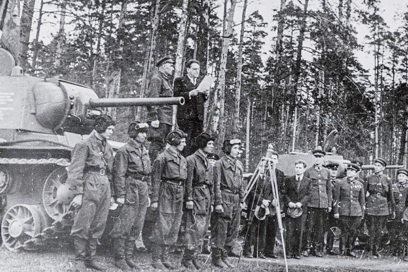 Ехал по дороге и увидел танк ИС-3 «Беспощадный». Узнал его историю ??‍??6