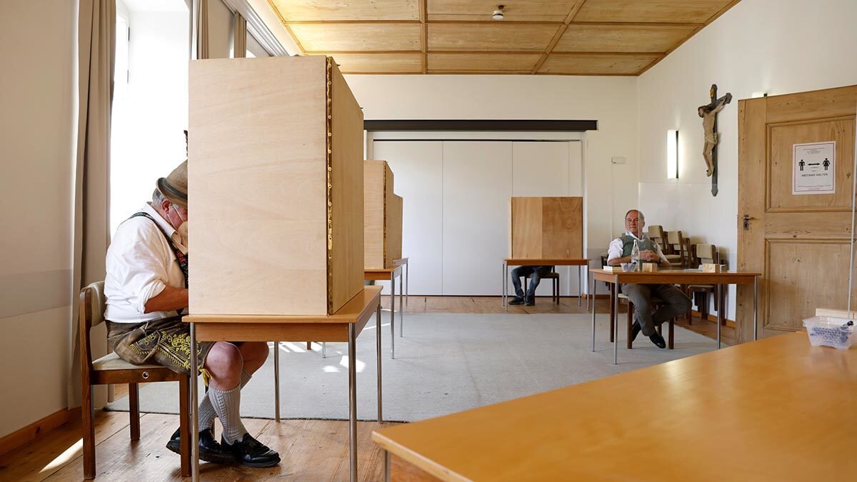 Michaela Rehle / Reuters