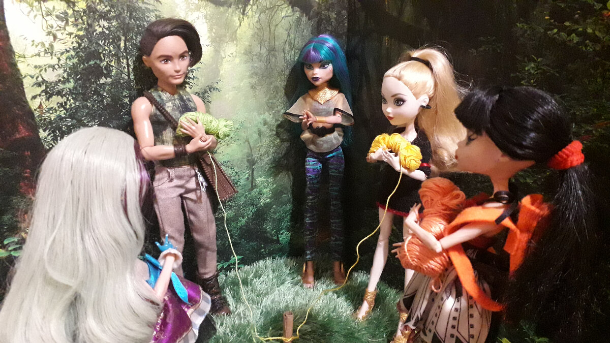 Разноцветные нити помогут ребятам двигаться в четыре разные стороны, исследовать  лес и вернуться обратно.