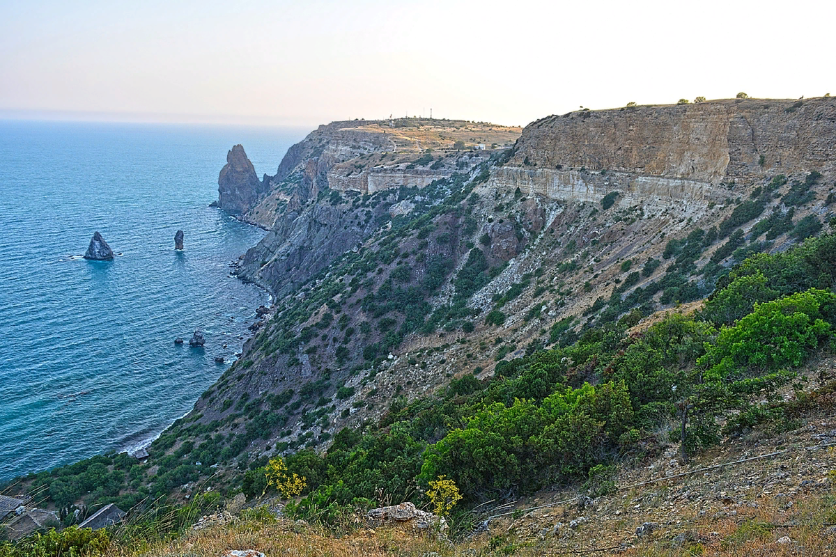 Вид  на  мыс  Фиолент.