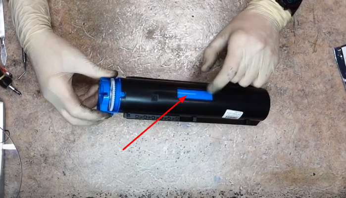 Фото 3. Заправочное отверстие