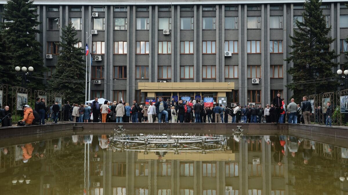    Здание Макеевского городского совета Донецкой области© РИА Новости / Наталья Селиверстова