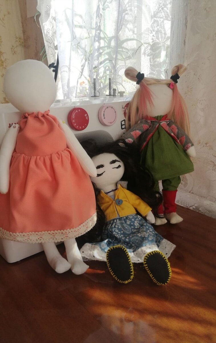 Куклы 2020 года) ох уж эти брови)) 