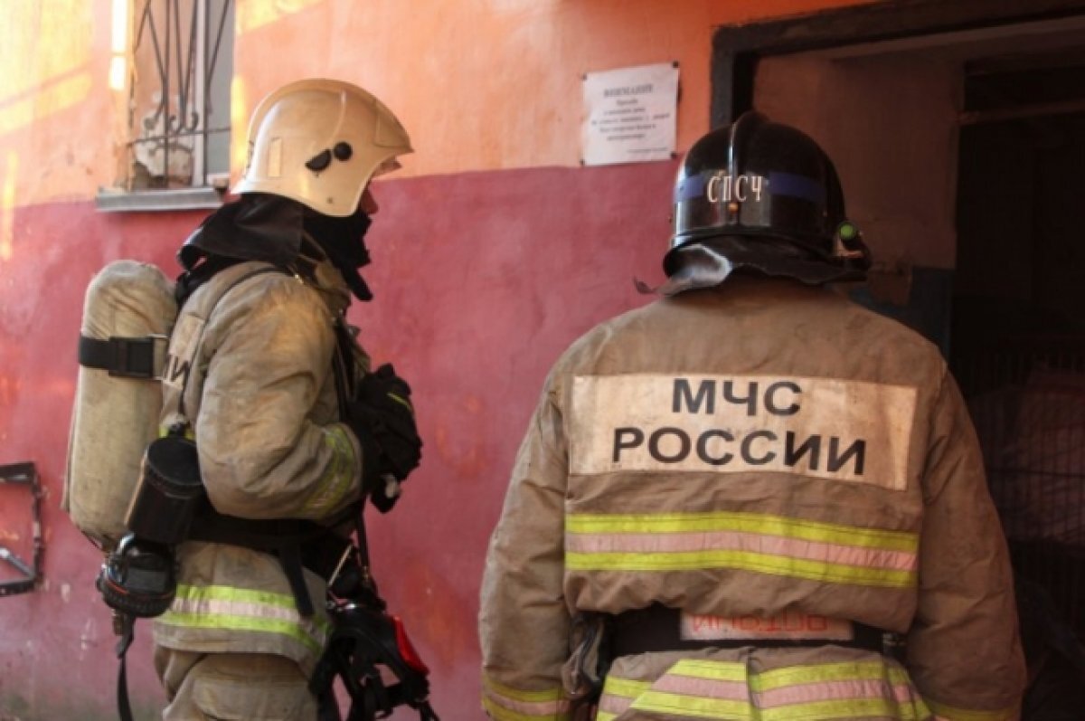    В Ноябрьске семья едва не погибла при пожаре