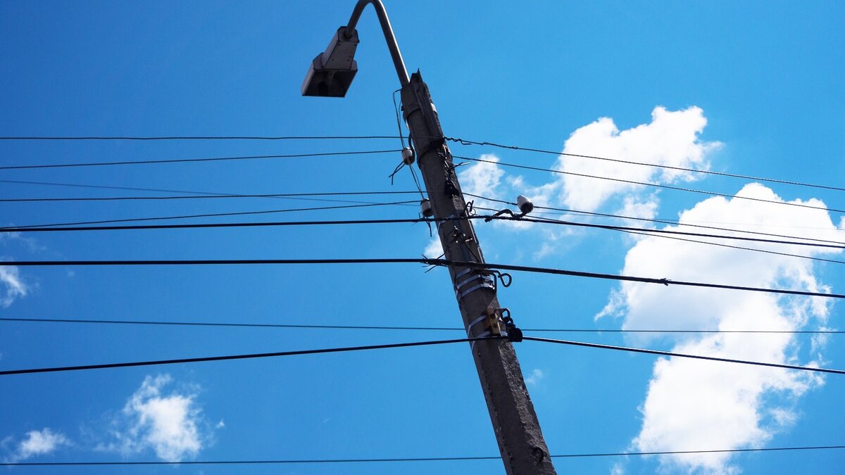     С начала сентября 2023 года на портал «Народный контроль» поступило 320 жалоб на проблемы с уличным освещением в районах Татарстана. Об этом в ходе еженедельного совещания сообщил глава республики Рустам Минниханов.