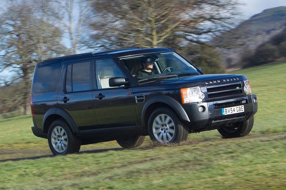 Land rover 3. Рендж Ровер Дискавери. Рендеровер Дискавери 3. Ленд Ровер Дискавери 3 поколения. Range Rover Discovery 3.