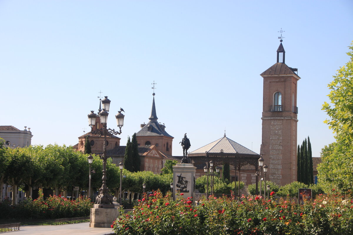 Кампо де борха фото испания. Замок ла мота. Испания город сос дель рей католико. Теруэль испания на карте испании. Город теруэль в испании на карте.