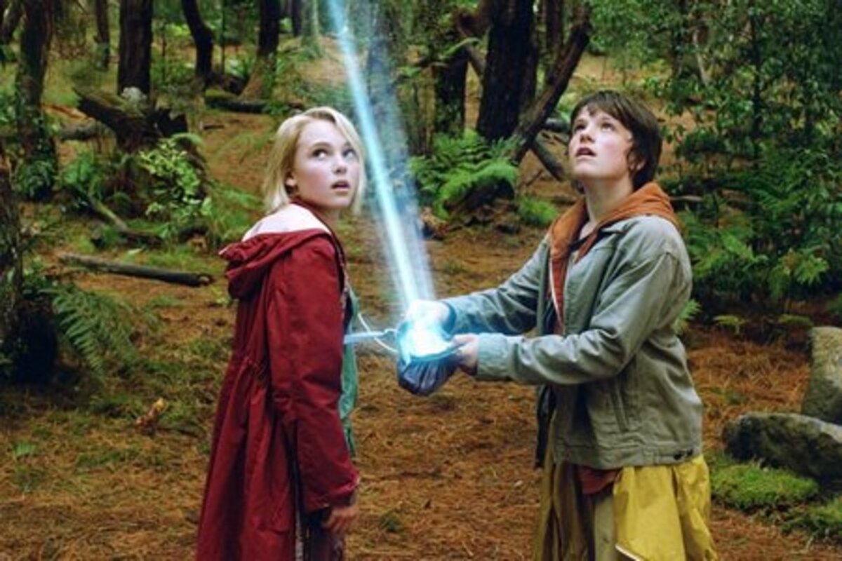 Кадр из фильма "Мост в Терабитию"