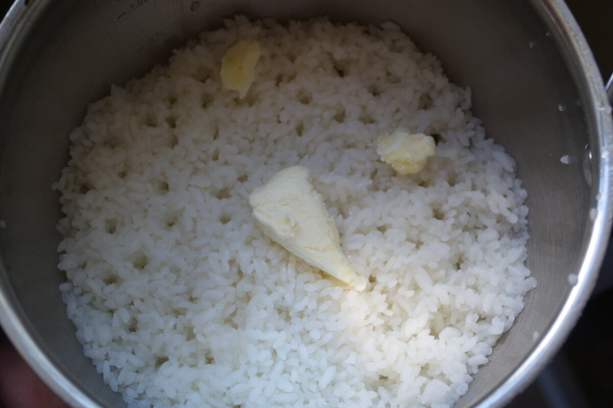 Рис не слипается комками.