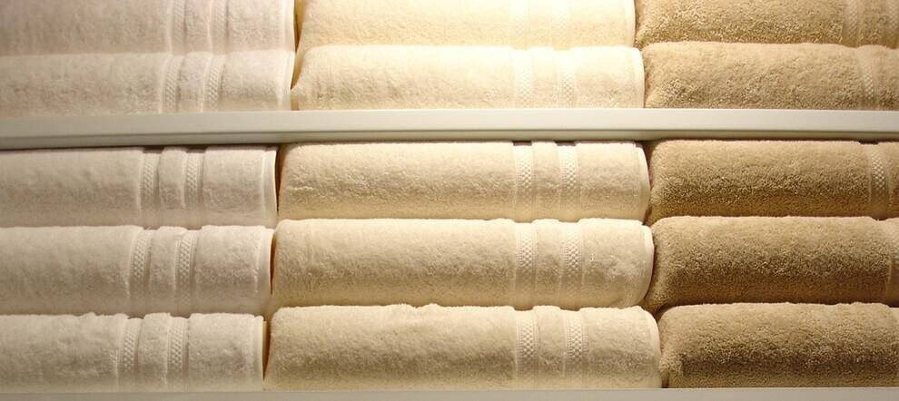 Не храните изделия в комнатах с повышенной влажностью