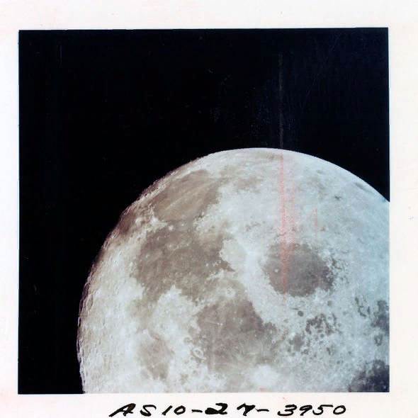 Луна во время миссии НАСА "Аполлон-10" май 1969 года (изображение NASA)